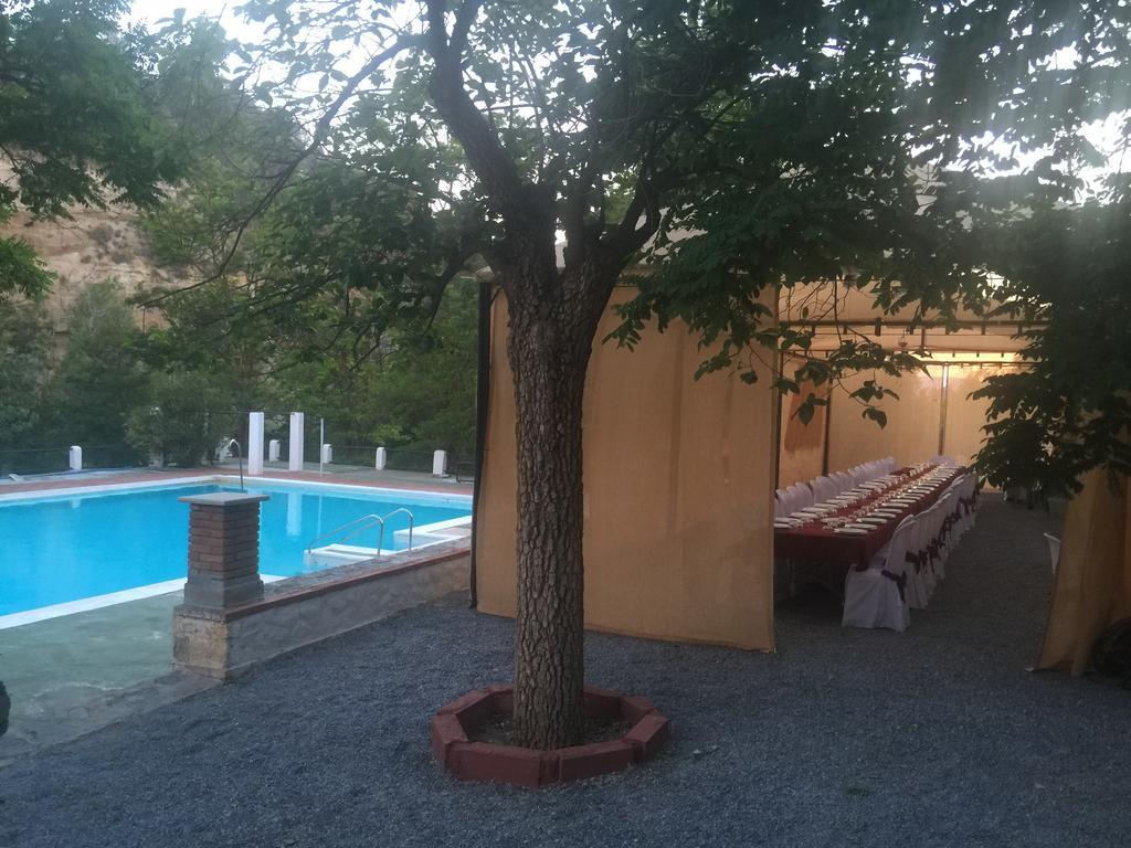Casas Cueva Y Cortijo La Tala En Guadix Exterior foto